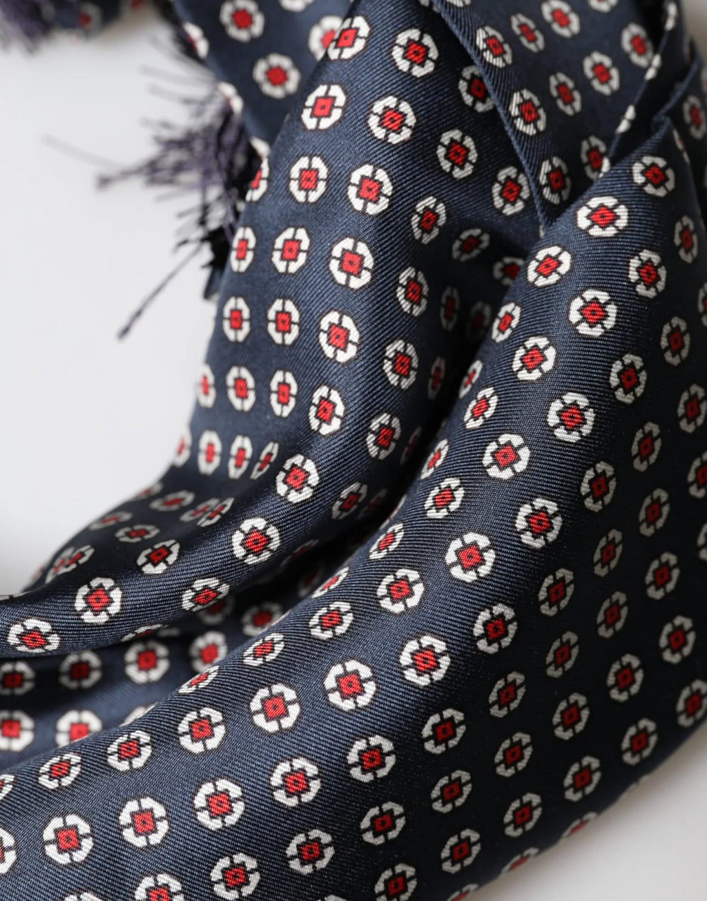 Dolce & Gabbana Black Patterned Fringes Neck Foulard Scarf - Zeiniez