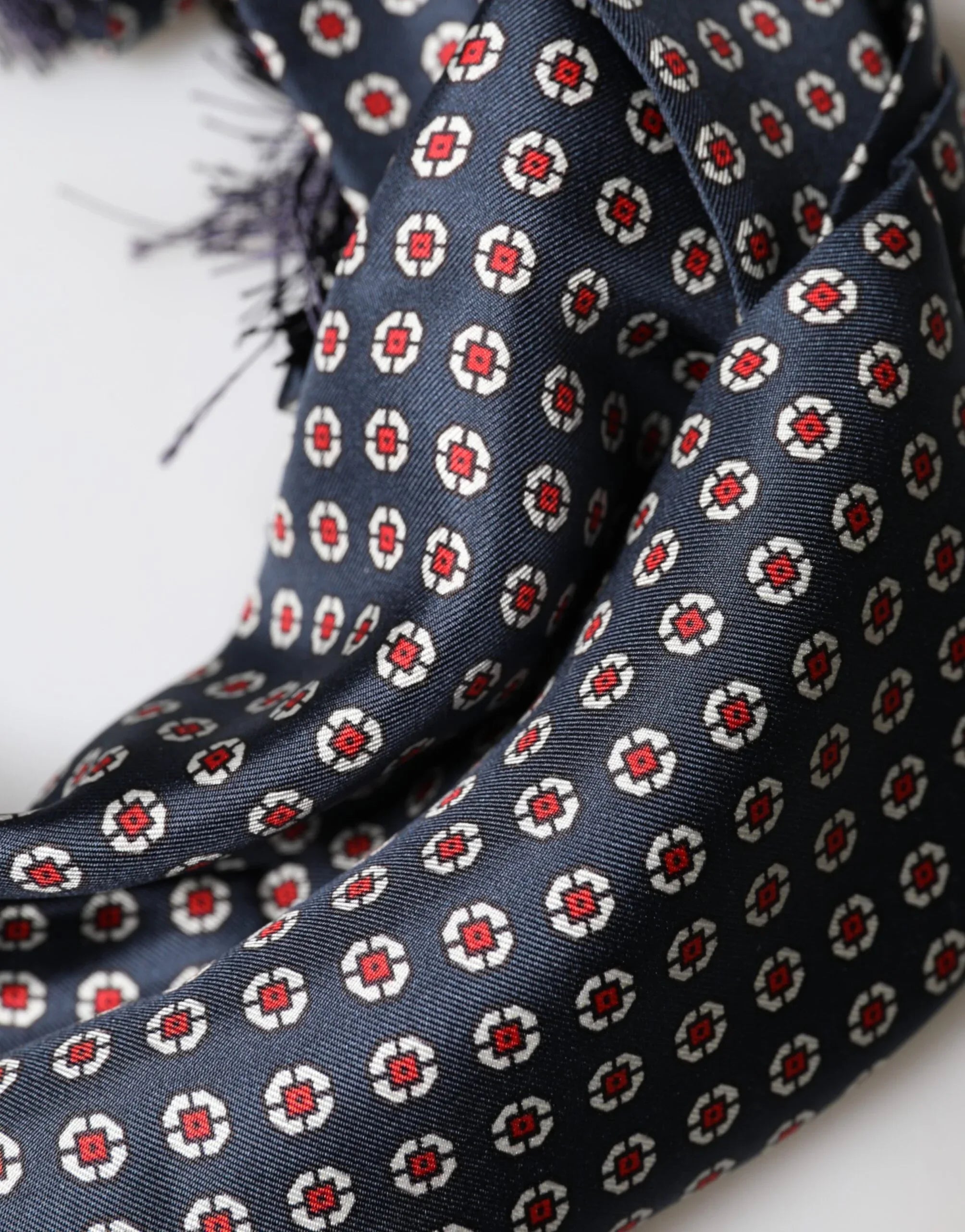 Dolce & Gabbana Black Patterned Fringes Neck Foulard Scarf - Zeiniez