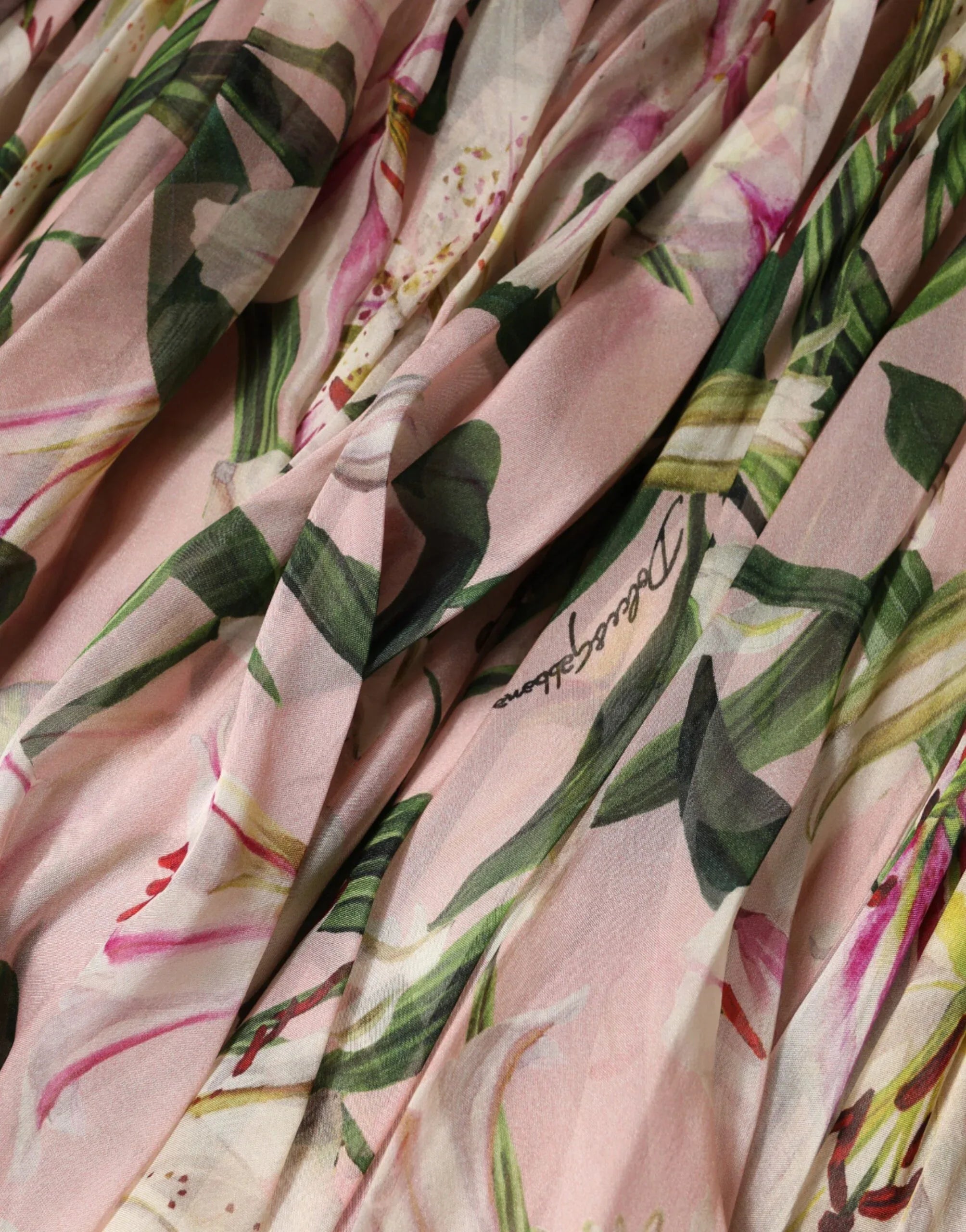 Dolce & Gabbana Pink Lily Print A-line Pleated Maxi Dress - Zeiniez