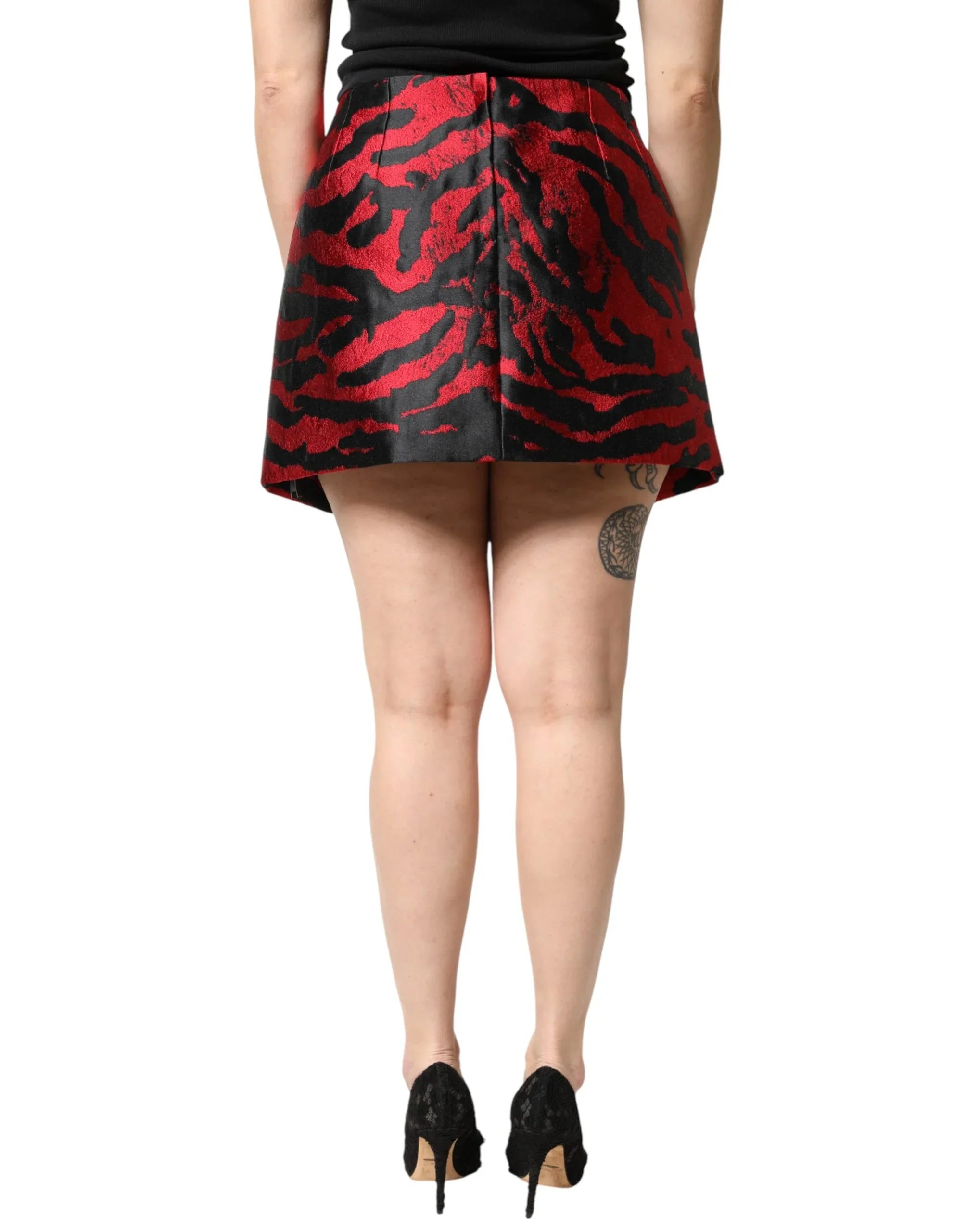 Dolce & Gabbana Black Red Jacquard High Waist Mini Skirt - Zeiniez
