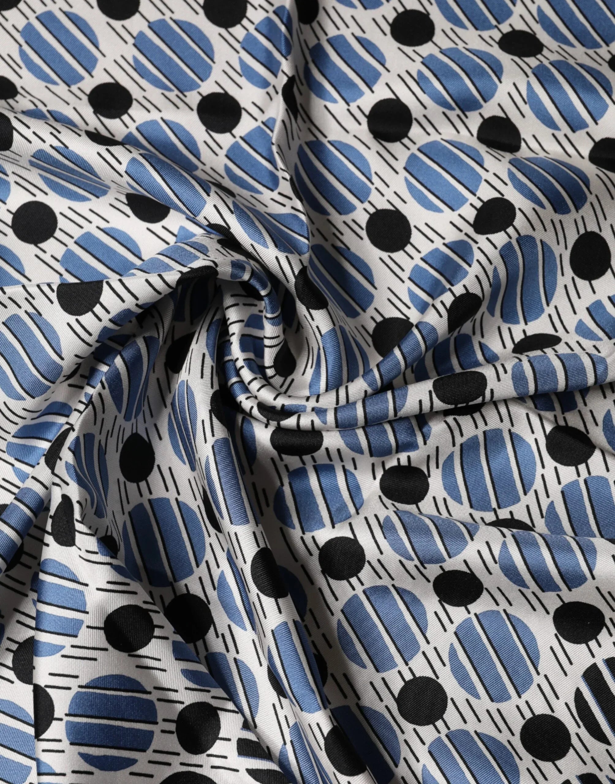 Dolce & Gabbana Blue Dotted Silk Square Foulard 66cm Scarf - Zeiniez