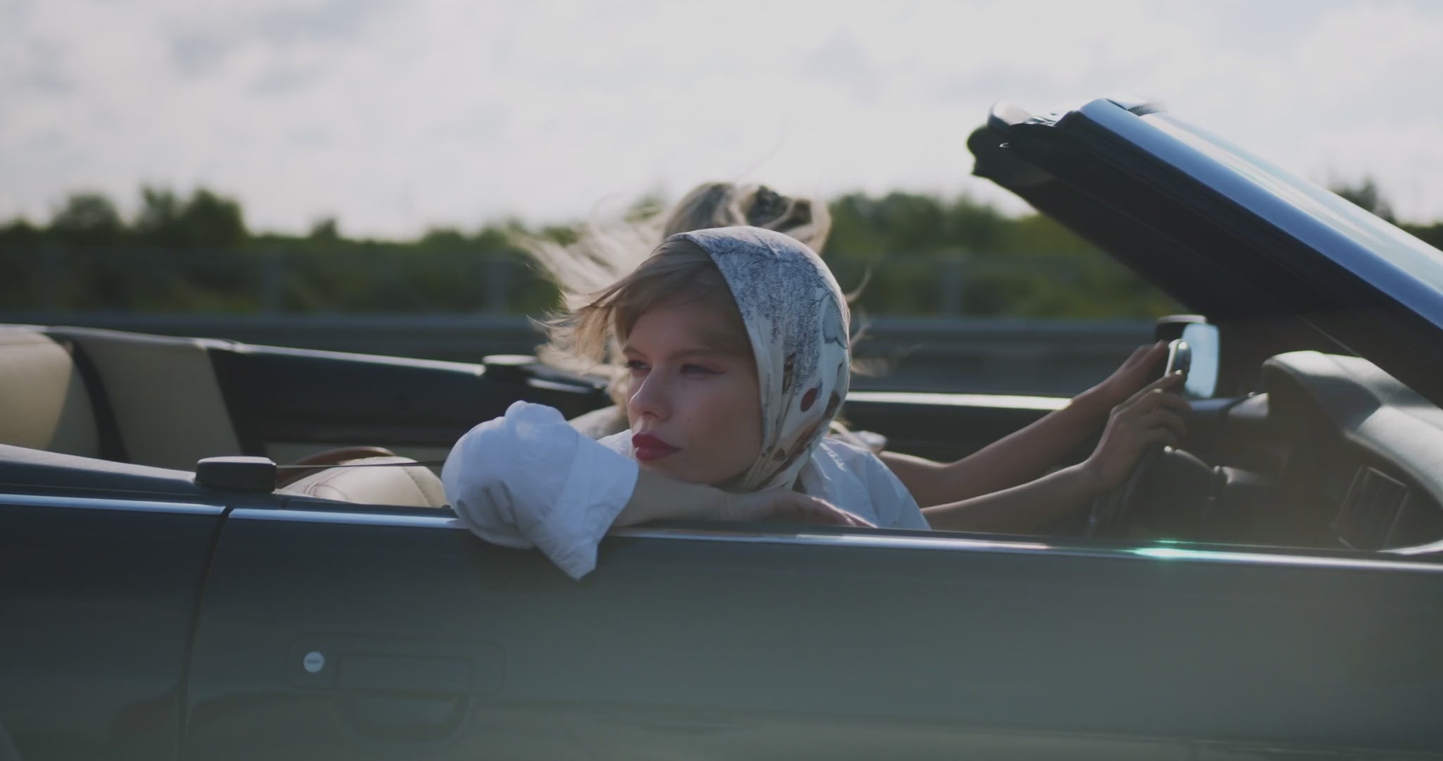 Zeiniez Summer Rich Car Hero Image